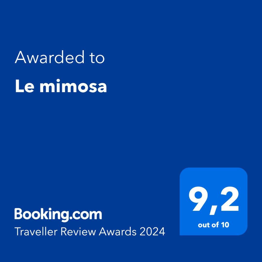 Le Mimosa Cassis